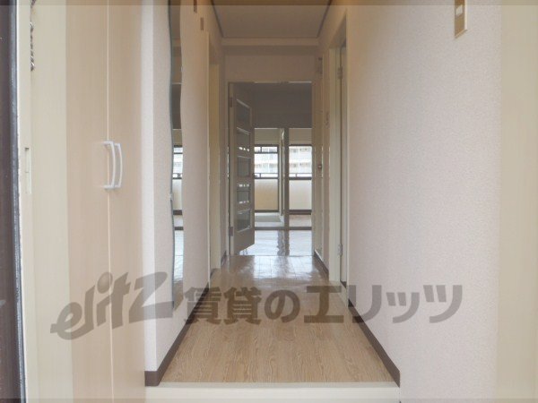 Other room space. Corridor