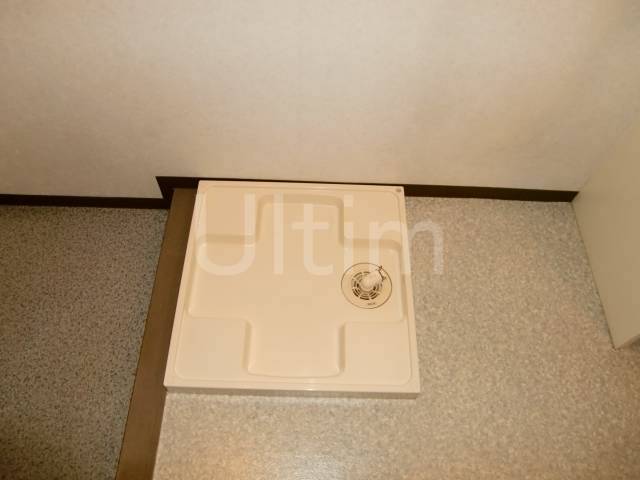 Other Equipment. Indoor Laundry Storage