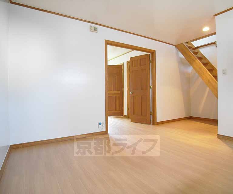 Living and room. Dining kitchen.