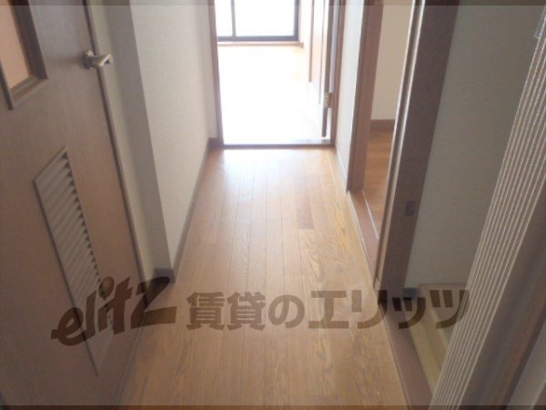 Other room space. Corridor