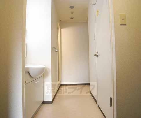 Washroom. Undressing space.