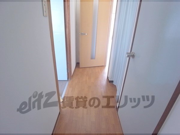 Other room space. Corridor