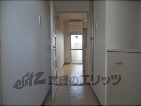 Other room space. Corridor