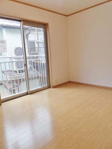 Non-living room. Second floor 6 Pledge