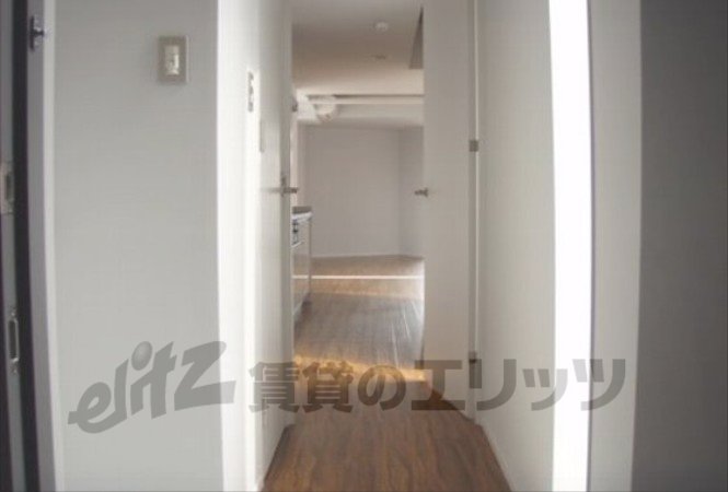 Other room space. Corridor