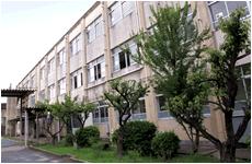 Junior high school. Kyoto Municipal Oyodonaka 1088m to school