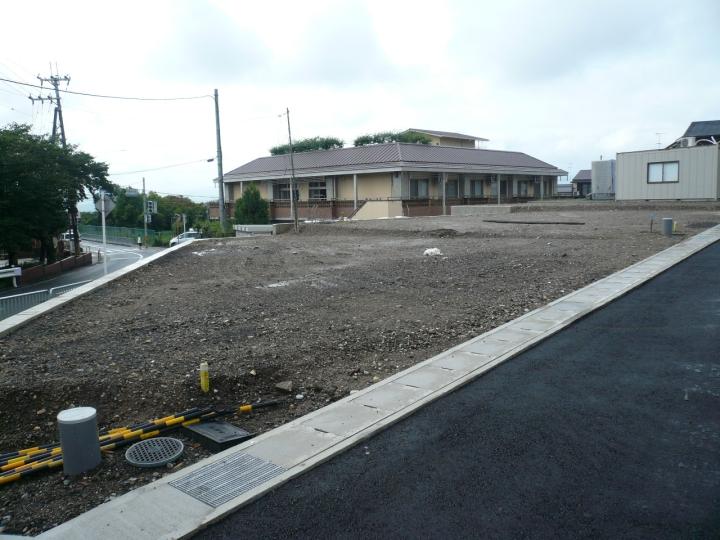 Local photos, including front road. Local (September 2013) Shooting