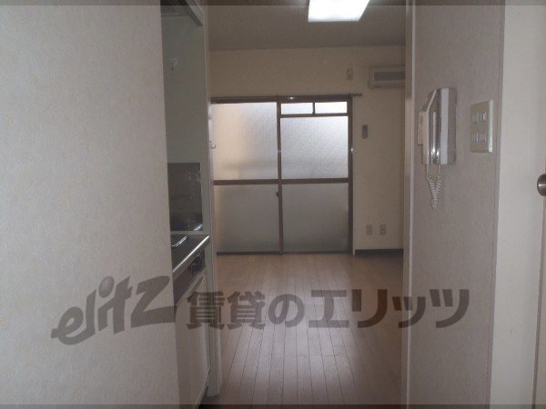 Other room space. Corridor