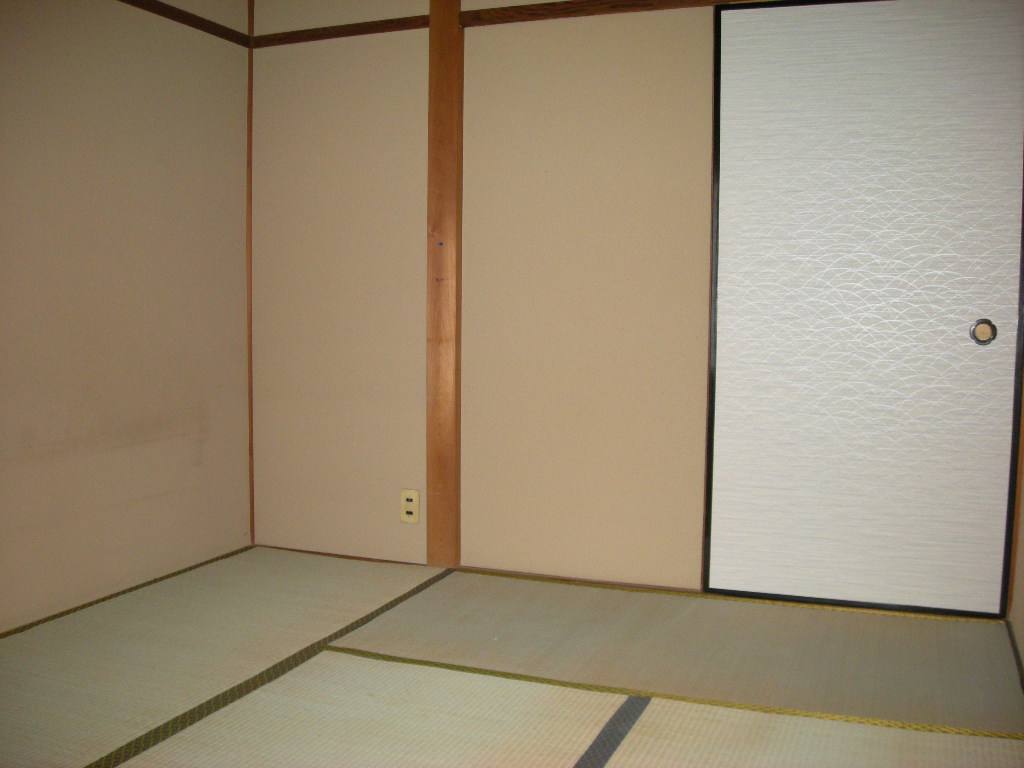 Other room space. Second floor Japanese-style room