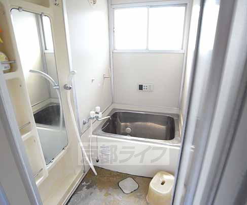 Bath. Bright Bathing