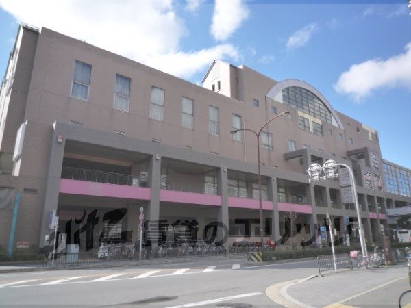 Supermarket. Paseo die Goro to (super) 900m