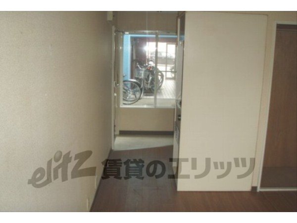 Other room space. Corridor