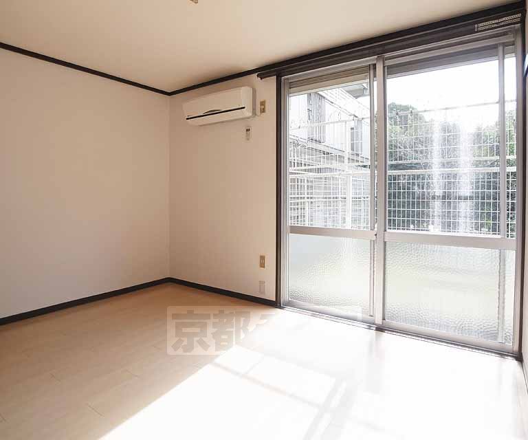 Living and room. 106, Room photo diversion