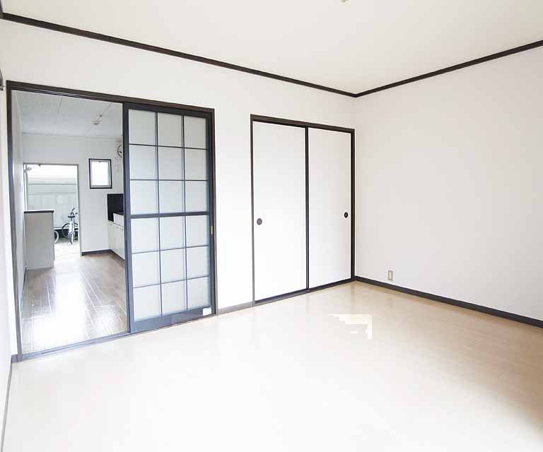 Living and room. 106, Room photo diversion