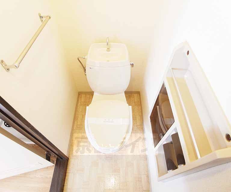 Toilet. 106, Room photo diversion