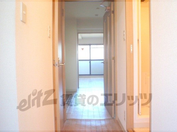 Other room space. Corridor