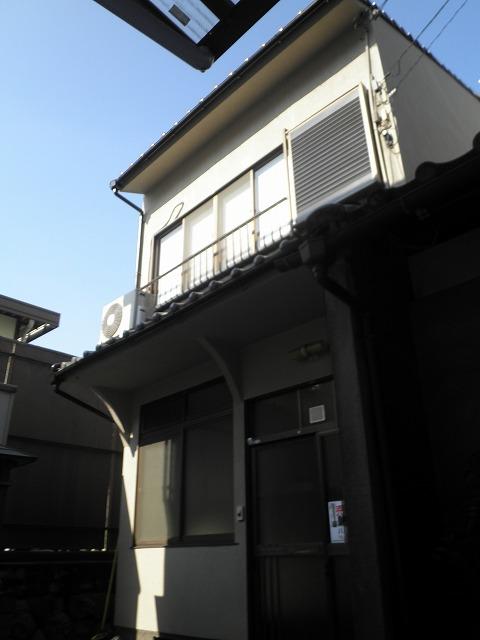 Local appearance photo. Local (11 May 2013) Shooting