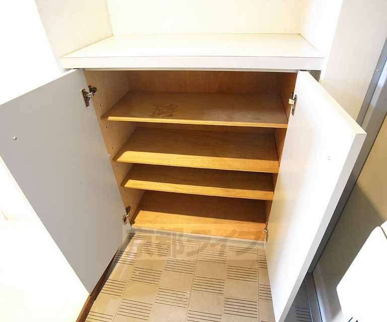 Other Equipment. 502, Room photo diversion