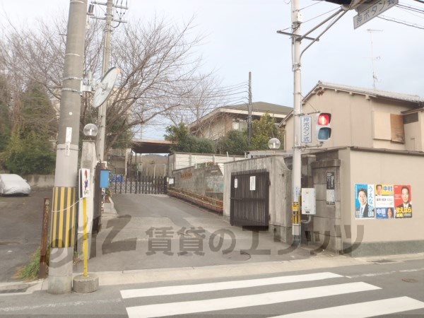 Primary school. Getsurin up to elementary school (elementary school) 130m