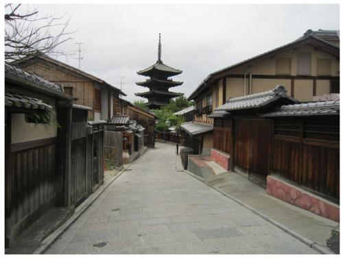 Other local. Until the tower of Yasaka about 170m (3 minute walk) local (12 May 2013) Shooting