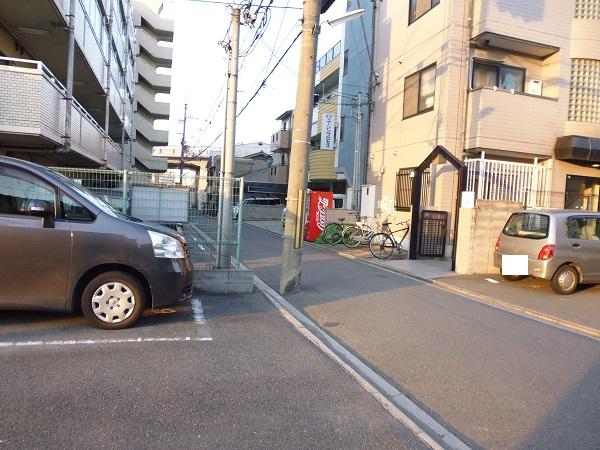 Local photos, including front road. Local (12 May 2013) Shooting