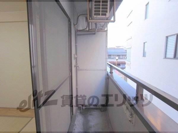 Balcony. Air conditioning