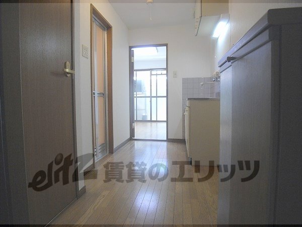 Other room space. Corridor