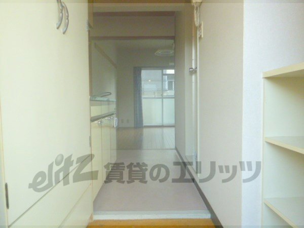 Other room space. Corridor