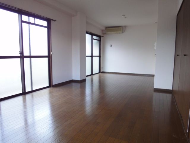 Living and room. Western style room