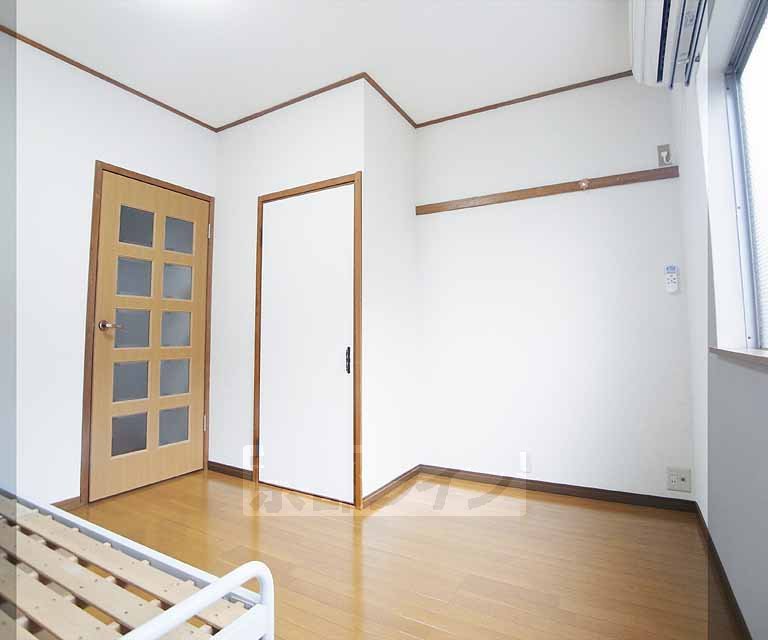 Living and room. 301, Room photo diversion