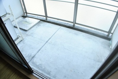 Balcony. This type is spread