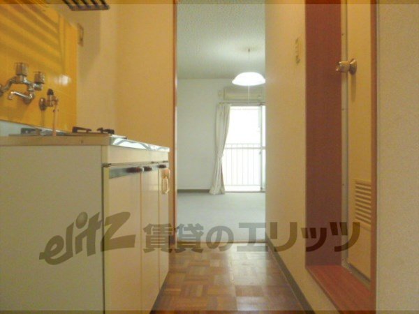 Other room space. Corridor