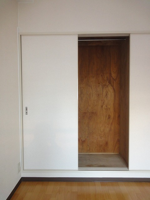 Receipt. It is a photograph of a separate room