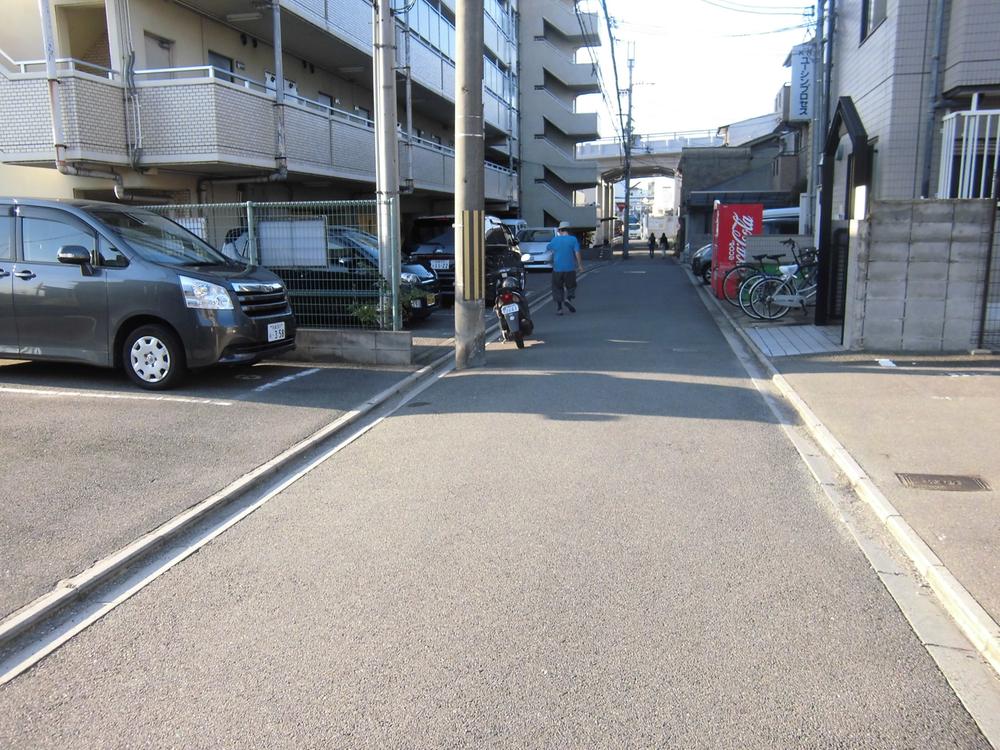 Local photos, including front road. Local (September 2013) Shooting