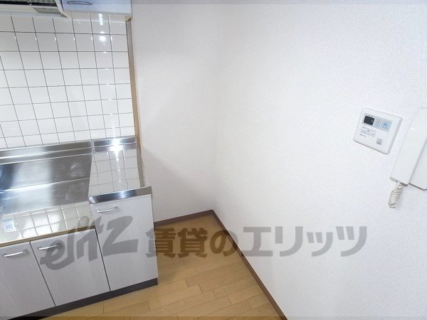 Other room space. Refrigerator yard