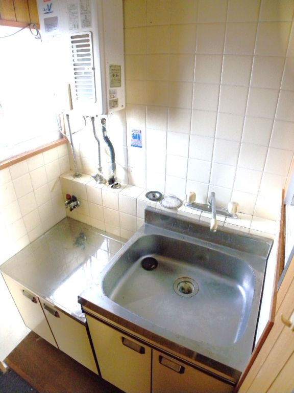 Kitchen. Our shop is immediately intersection Imadegawa Kawaramachi ☆