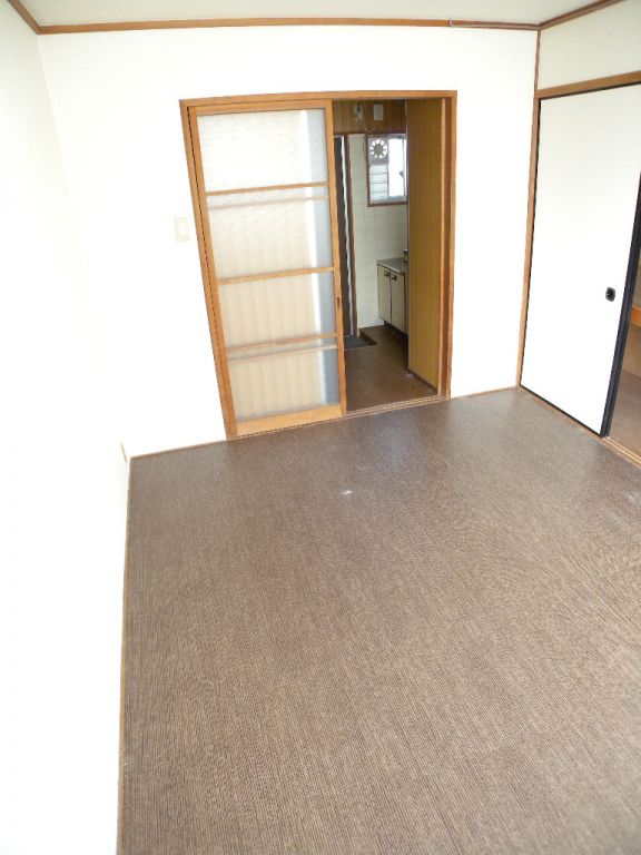 Living and room. Hiroshi 6 Pledge