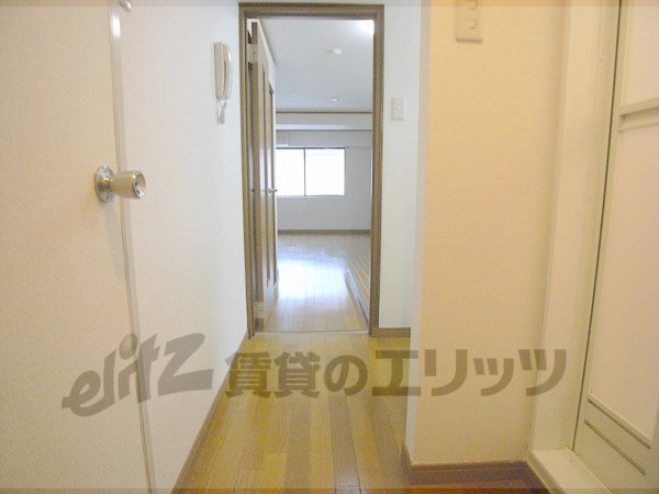 Other room space. Corridor