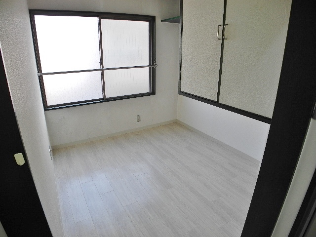 Living and room. It is very beautiful flooring