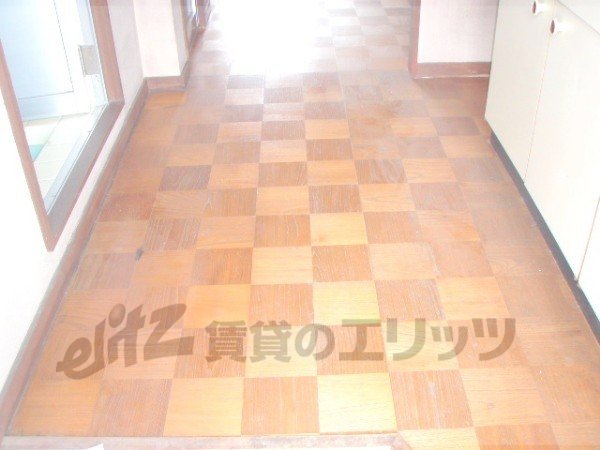 Other room space. Corridor