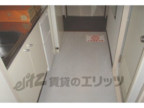 Other room space. Corridor