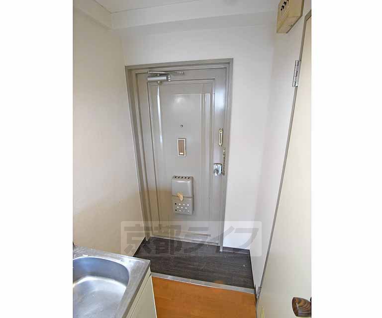 Entrance. It is wide of the front of the entrance.