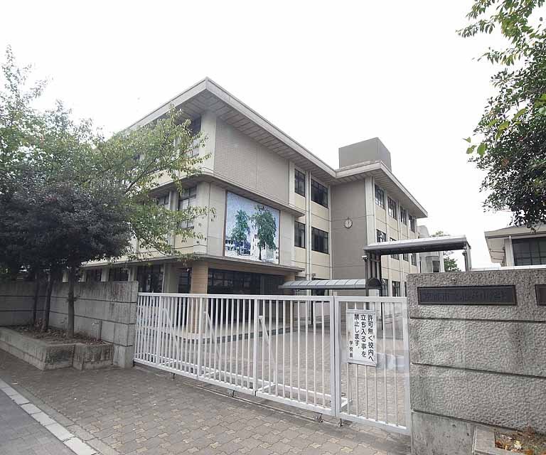 Junior high school. 720m until Kitano junior high school (junior high school)