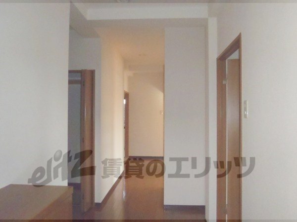 Other room space. Corridor