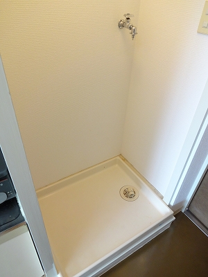 Other Equipment. It is indoor washing machine Storage