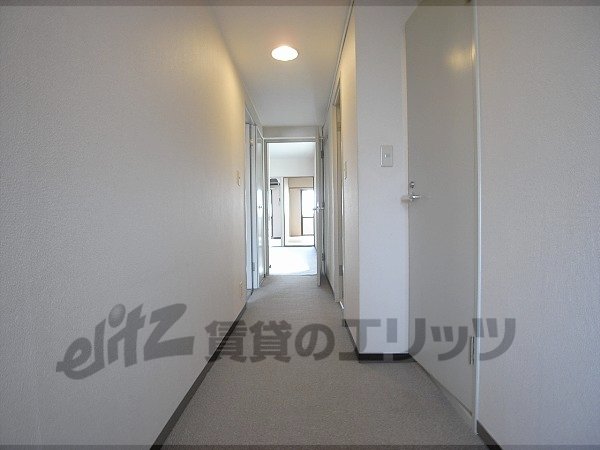 Other room space. Corridor