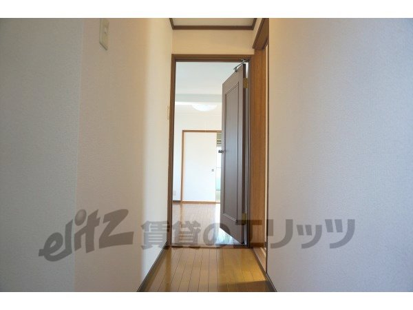 Other room space. Corridor