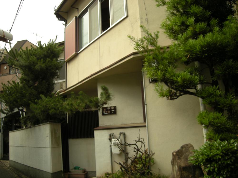 Local appearance photo
