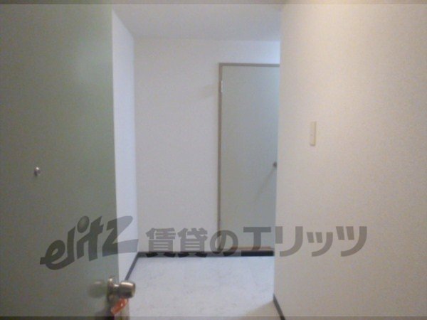 Other room space. Corridor