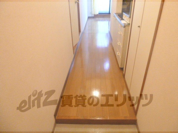 Other room space. Corridor